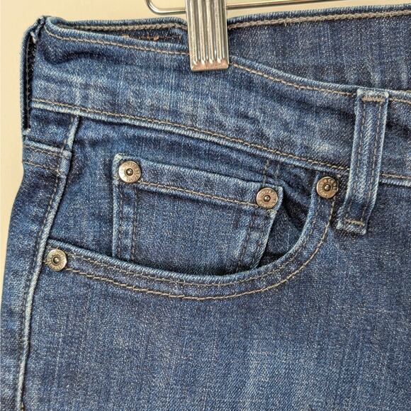 Levi's Women's 515 Bootcut Denim Jeans Studded Back Pocket Dark Wash Size 10 - Picture 4 of 16